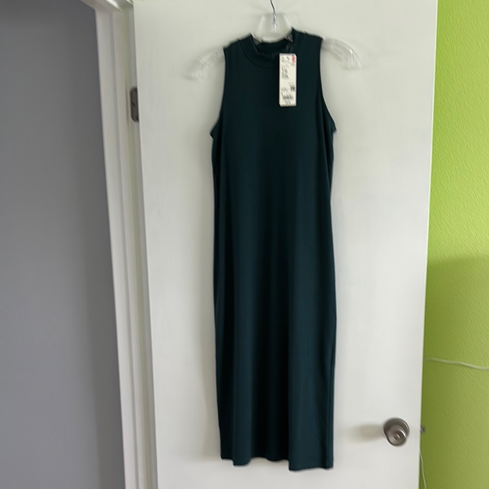 Uniqlo Hunter Green Mock Neck Sleeveless Ribbed Bra Dress